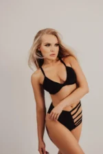 Czarne bikini - obrazek 2