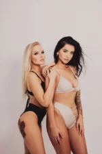 Czarne bikini - obrazek 3