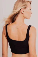 Czarne bikini, sportowy stanik - obrazek 3